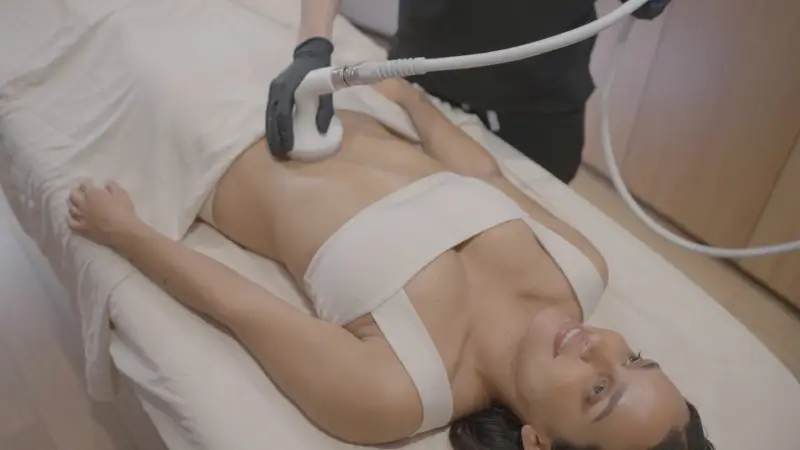 T-Shape 2 uses low level laser therapy to tighten skin.